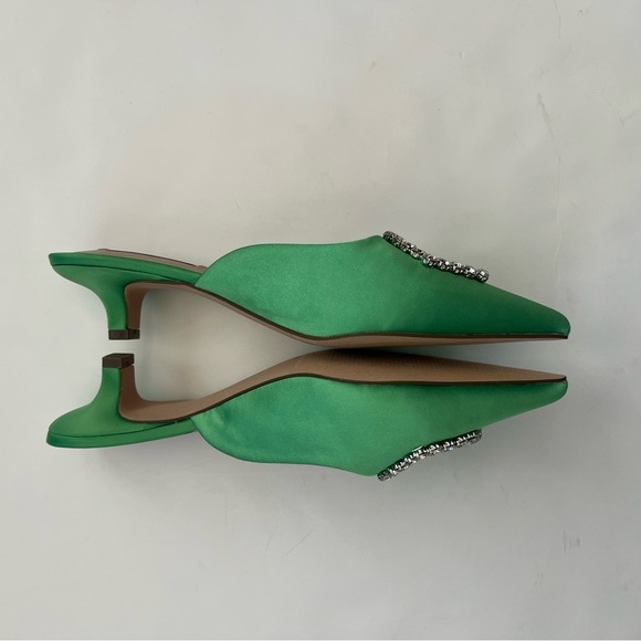 Steve Madden Green SATIN Party Kees Rhinestone Embellished Kitten Mule 6.5 Chic